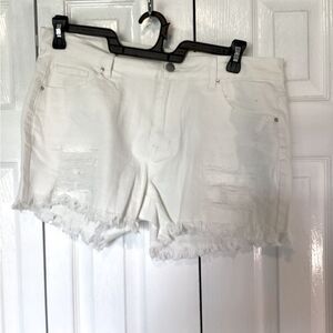 Women’s White Distressed Look Shorts - XL
